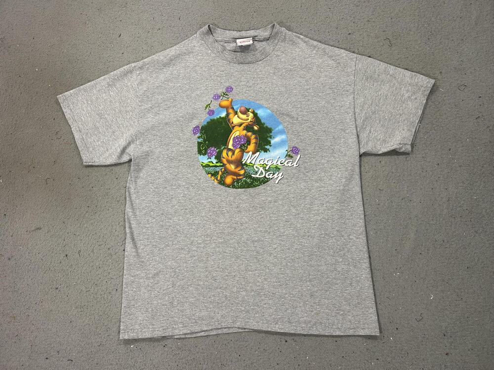 Vintage Disney Store Tigger Shirt Mens Large Gray Magical Day Graphic 90s USA
